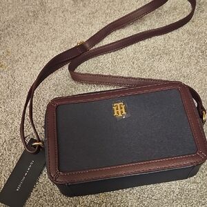 Tommy Hilfiger Navy and Maroon Crossbody Purse #D9